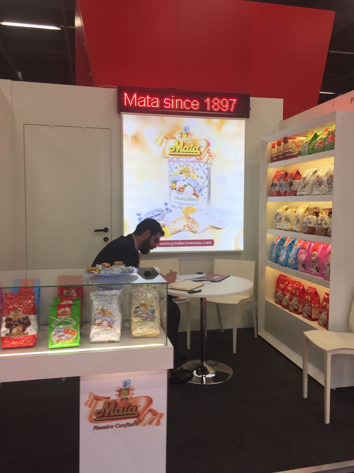 Trabajando esta semana desde Alemania en la promoción de Productos Mata en la feria internacional #ISM2017.  #expansion #marcaespaña #gourmet